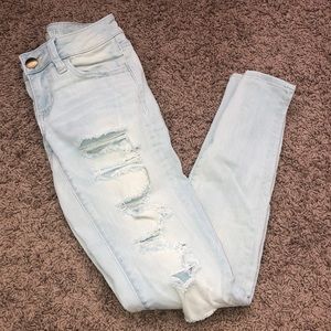 American Eagle Outfitters Destroyed Skinny Jeans